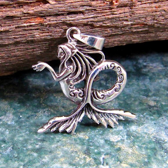 Solid 925 Sterling Silver Sea Hag Mermaid Pendant, Ocean Nymph Mermaidcore Charm - Picture 1 of 8
